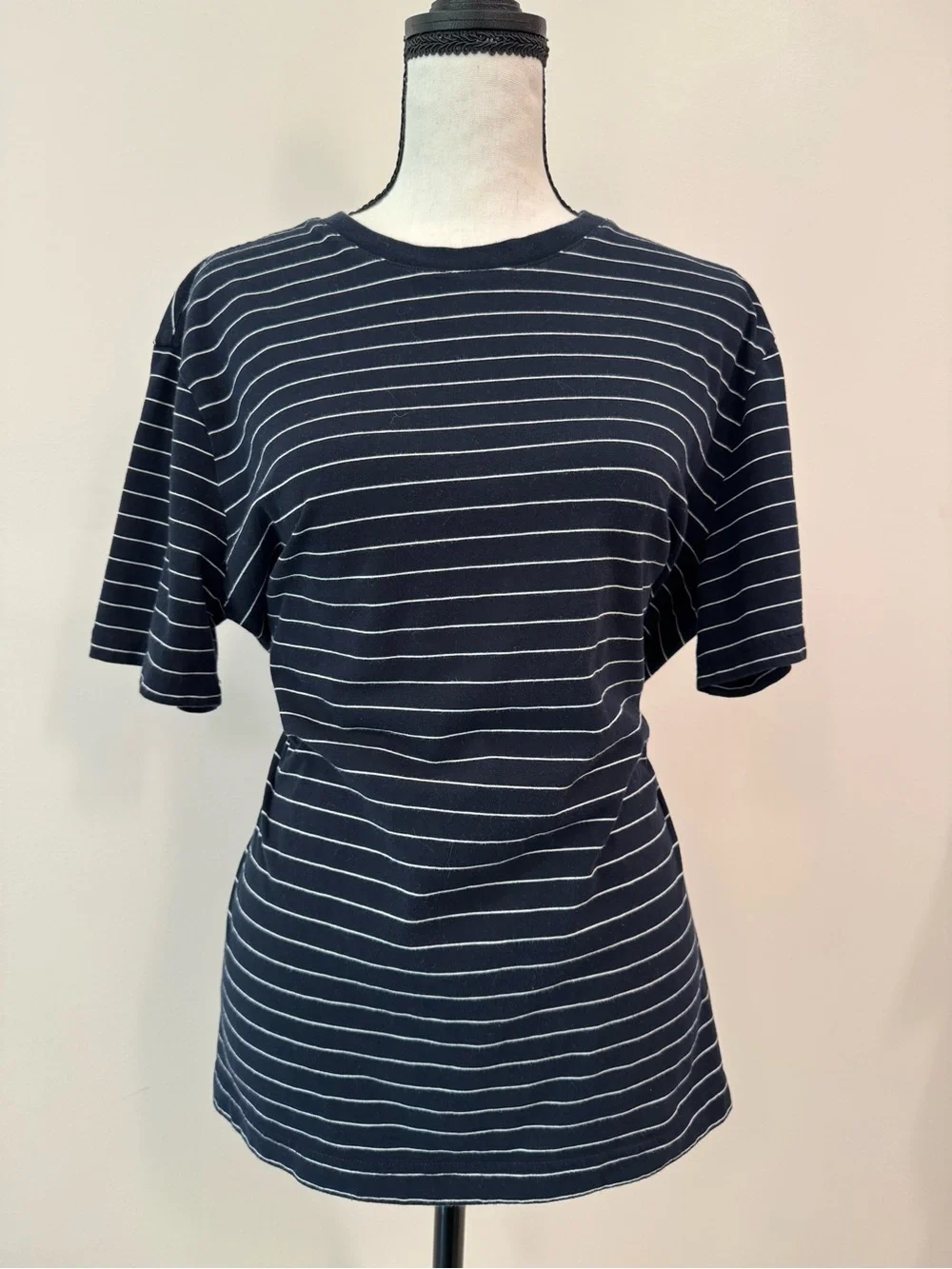 Banana Republic Premium Wash Stripe T Shirt Mens Large Navy Cotton Crew Neck Tee
